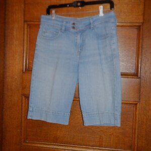 Levis Strauss & Co. #515 Jeans ~ CAPRIS ~ 10